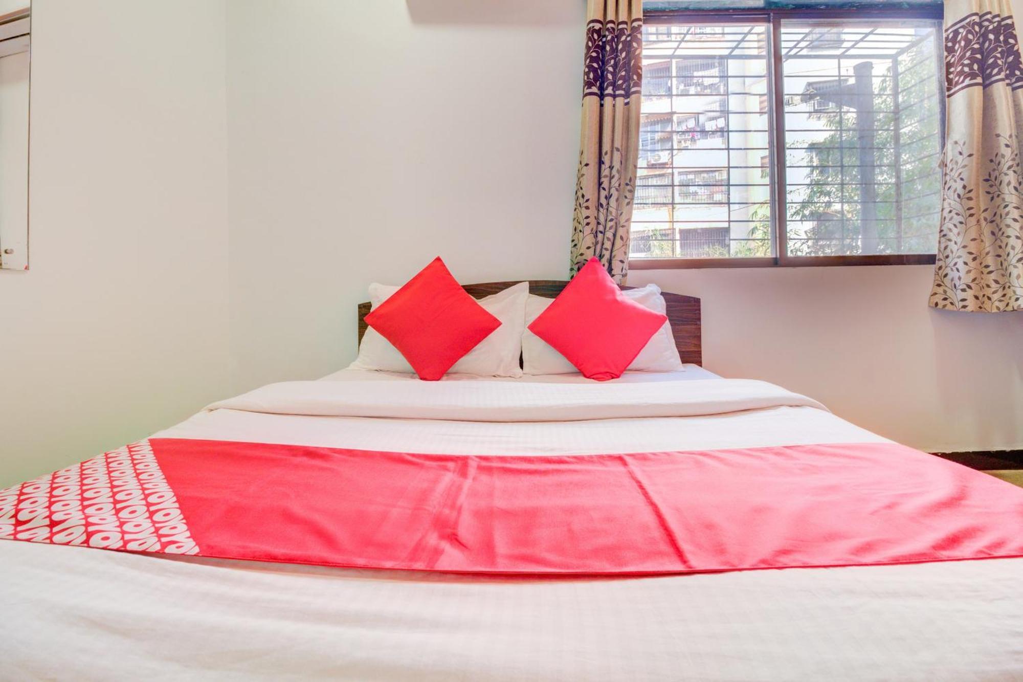OYO 40902 Anjali Hotel Mumbai Bagian luar foto